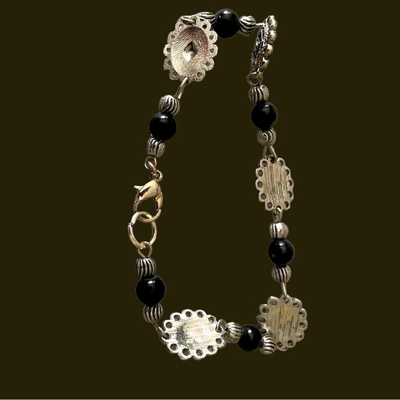 Pretty Silver and Black Bracelet - Picture 3 of 5